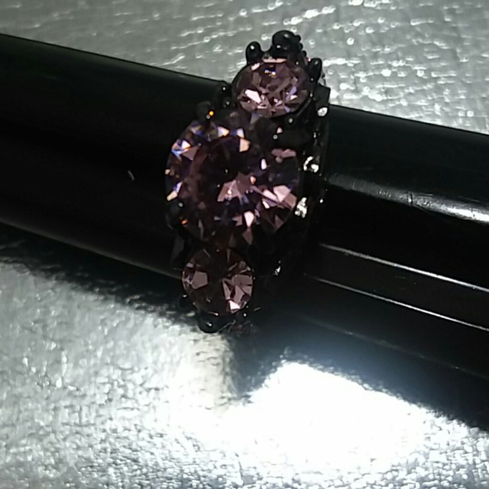 pink with black  gunmetal size 8 ring